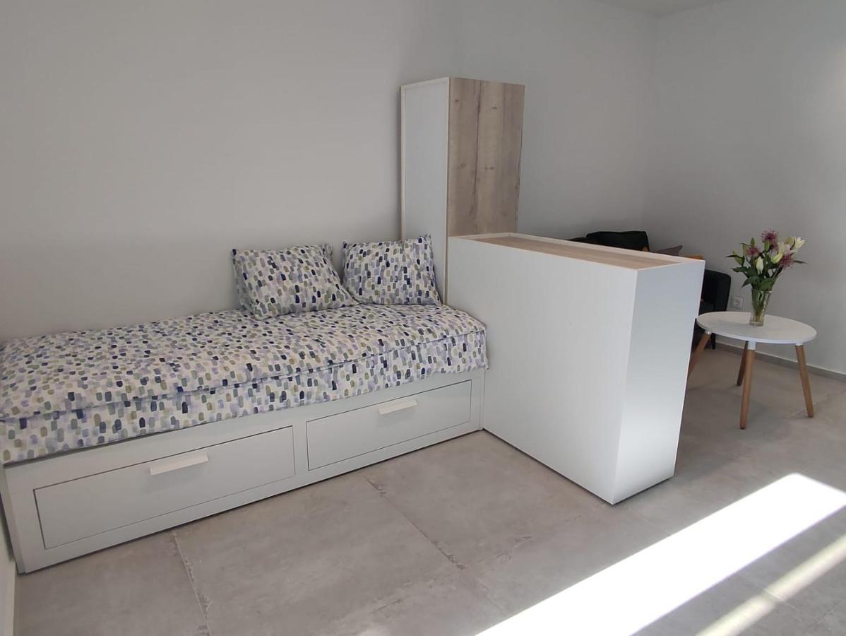 Studio Apartman Irma Cervar 포레치 외부 사진