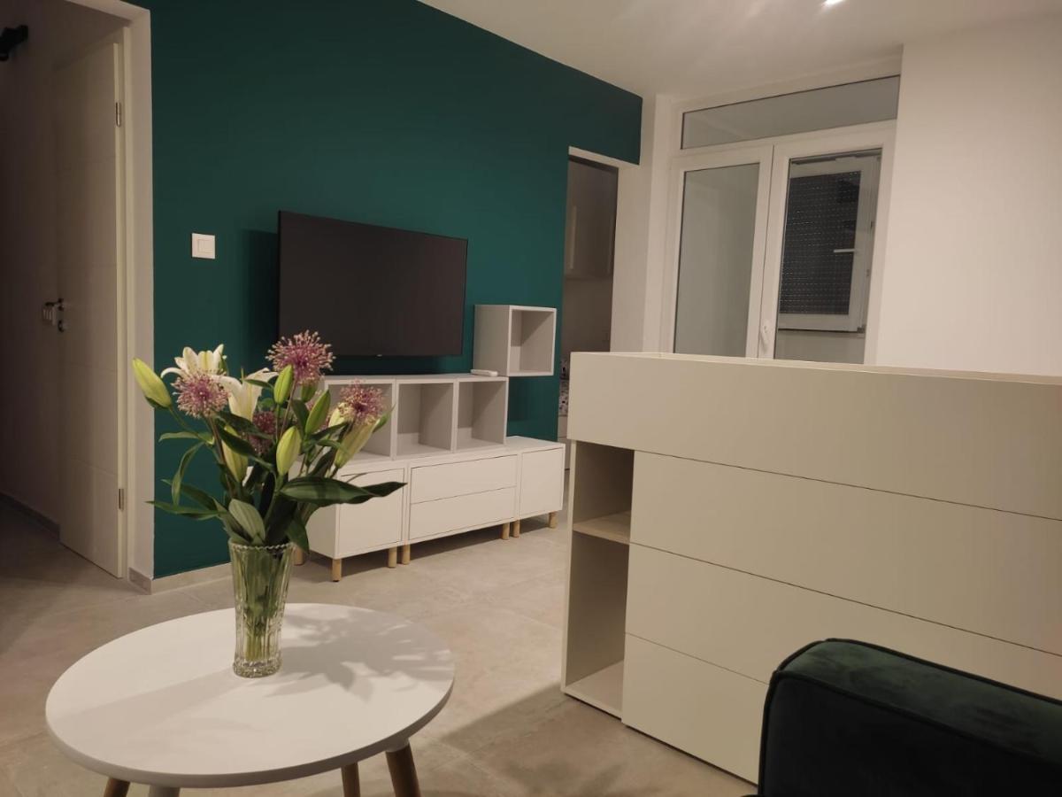 Studio Apartman Irma Cervar 포레치 외부 사진